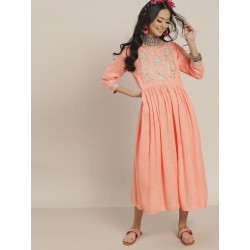 индийское платье персиковое с вышивкой S
