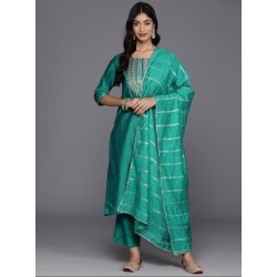 индийский праздничный костюм зеленый с вышивкой М