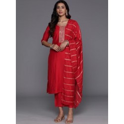 индийский женский костюм красный с золотом М