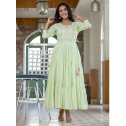 длинное индийское платье нежно зеленое с вышивкой L
