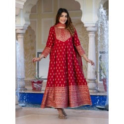 индийский женский костюм красный с принтом