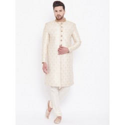 индийский мужской костюм свадебный кремовый с вышивкой