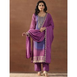 индийский женский праздничный костюм фиолетовый с вышивкой