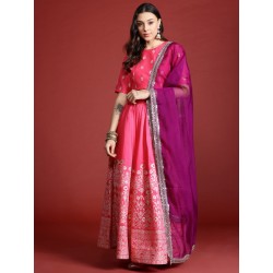 индийский женский костюм розовый с фиолетовой дупаттой