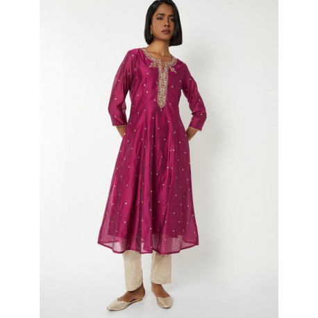 индийское платье анаркали фуксия с вышивкой золотом