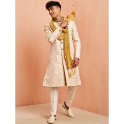 индийский  праздничный мужской костюм шервани